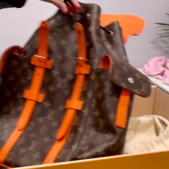 LOUIS VUITTON (Orange)Christopher Backpack MM-M46814 - Picture 13 of 16